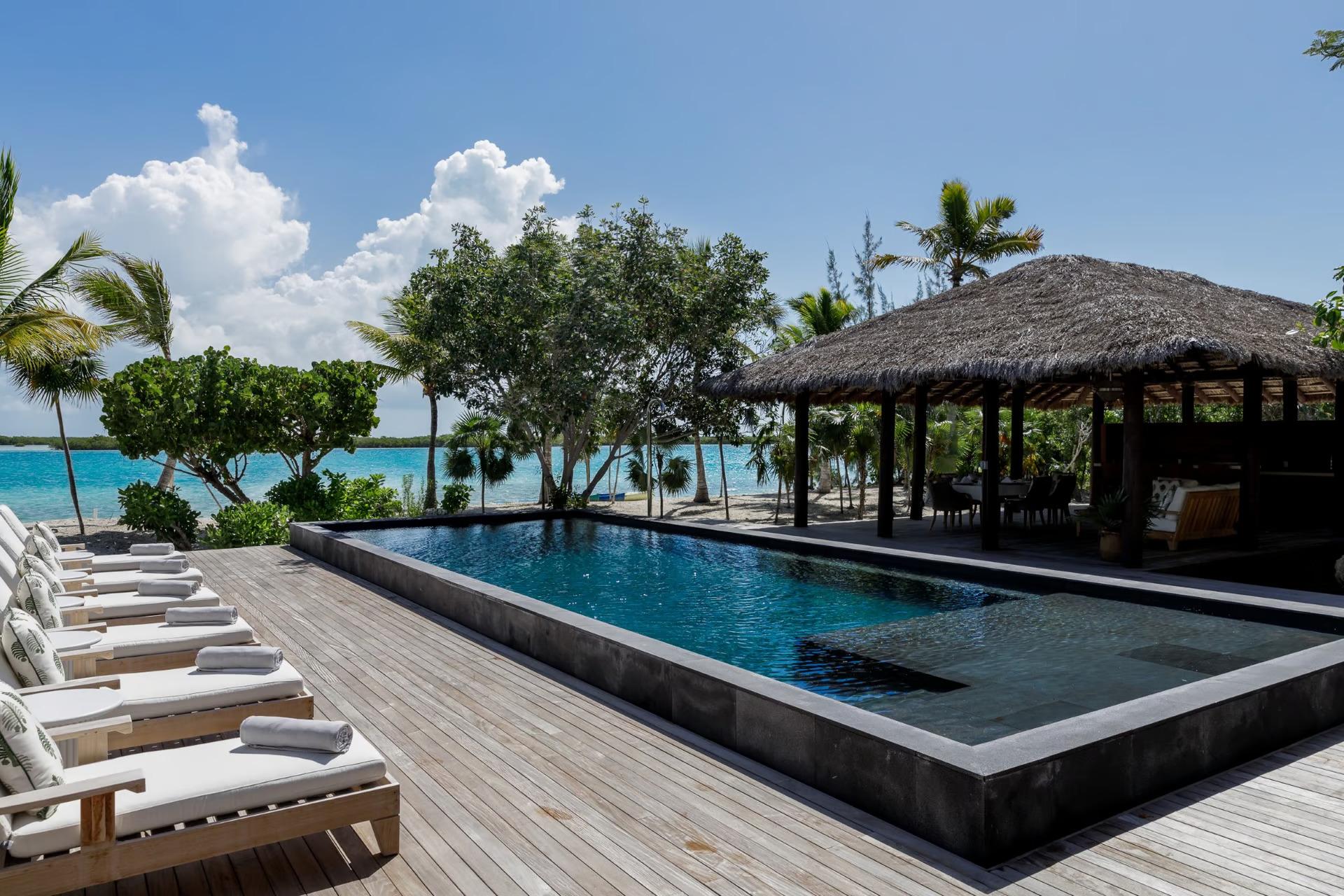 Entertainment Travel